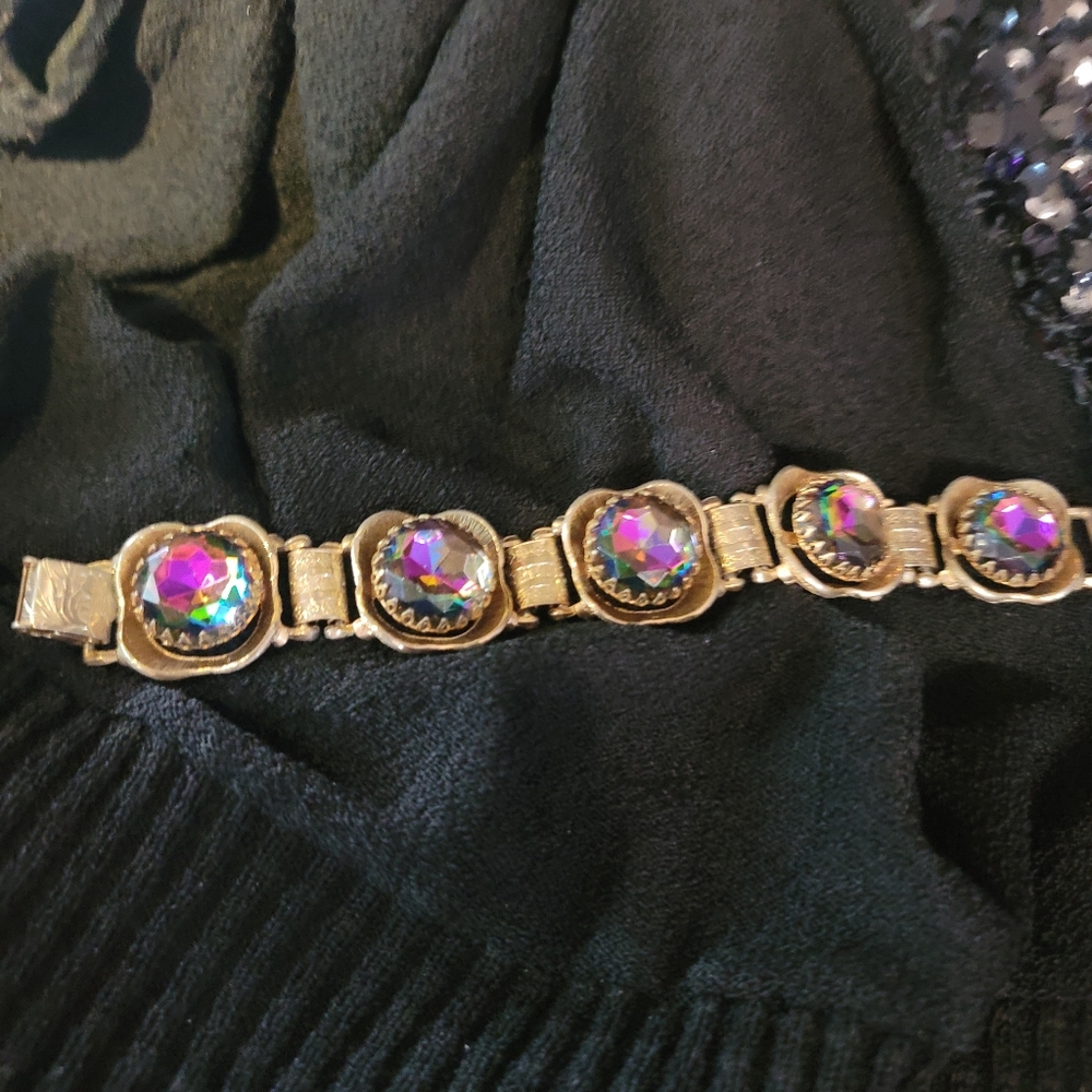 Showstopper Vintage Watermelon Vitriol Heliotrope Bracelet - Picture 7 of 7